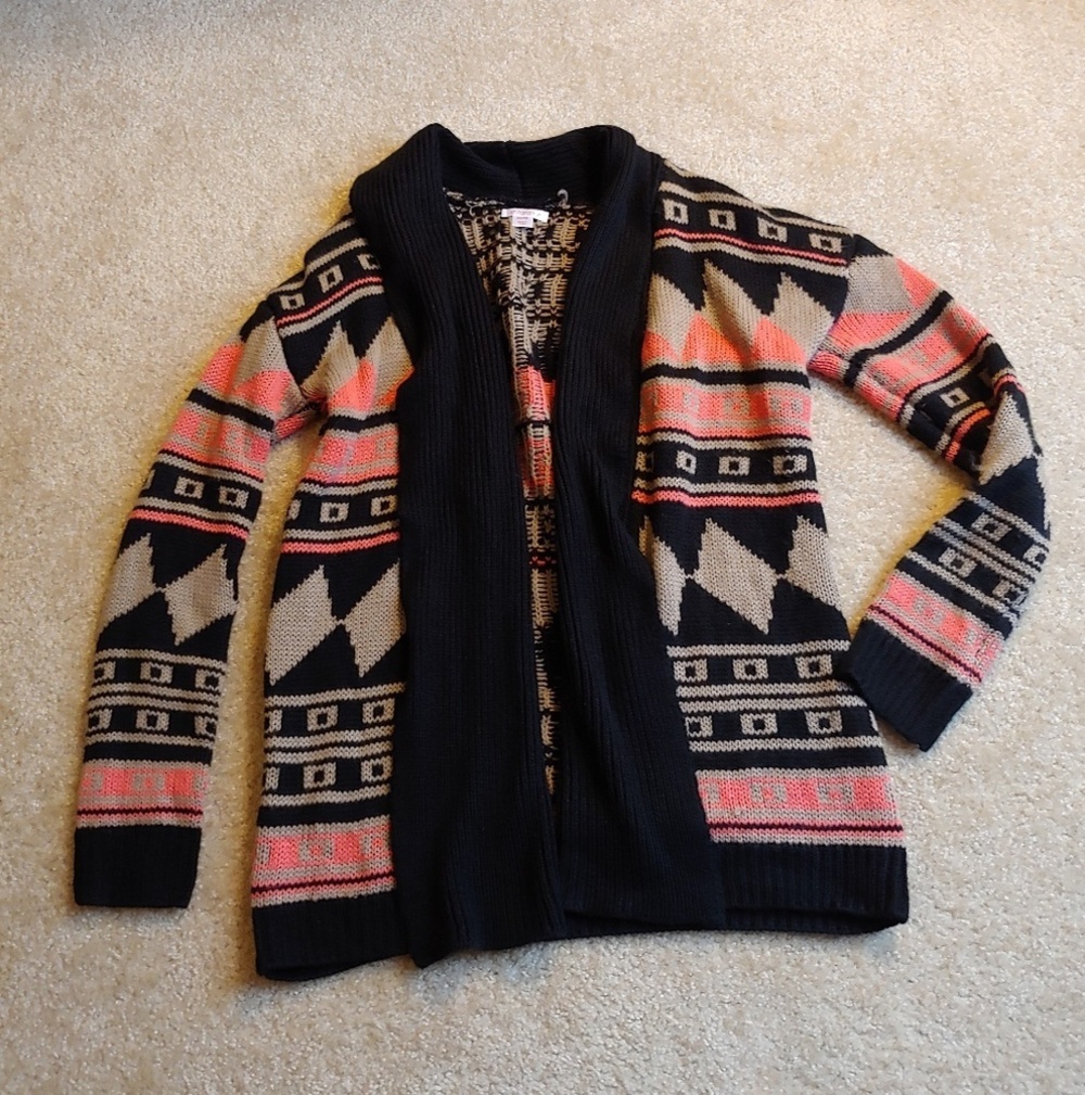 Xhiliration black tan& coral open front sweater